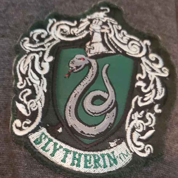 Harry Potter Slytherin House Sweater, size XS, UK Edition - Picture 3 of 7